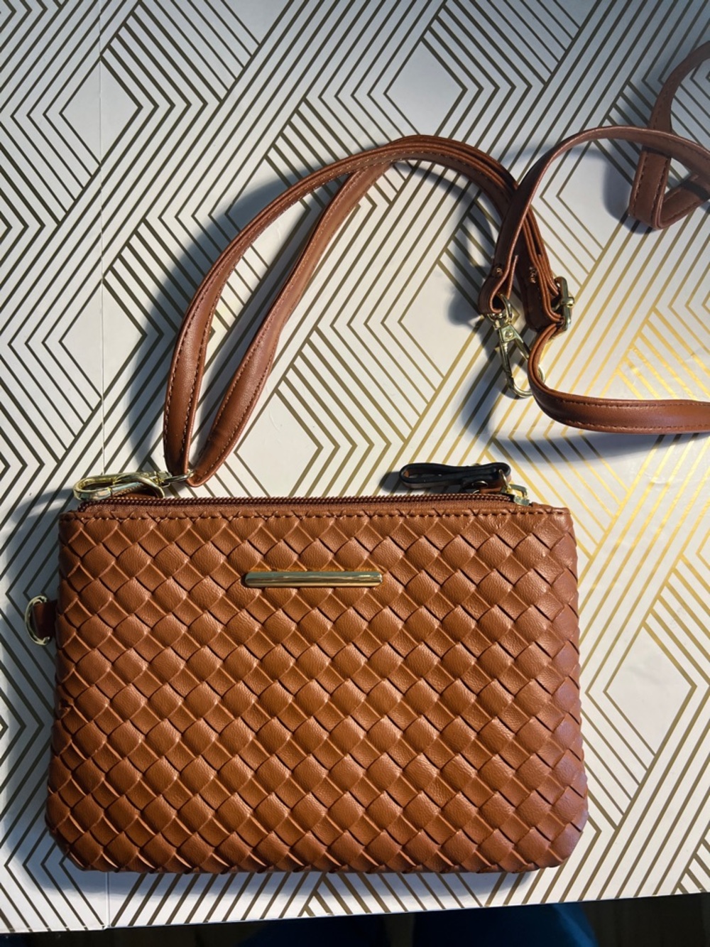 Women's Woven Crossbody Bag in Brown